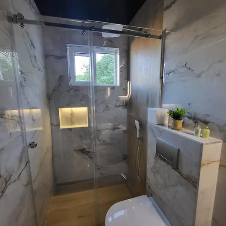 Luxury Square 2214