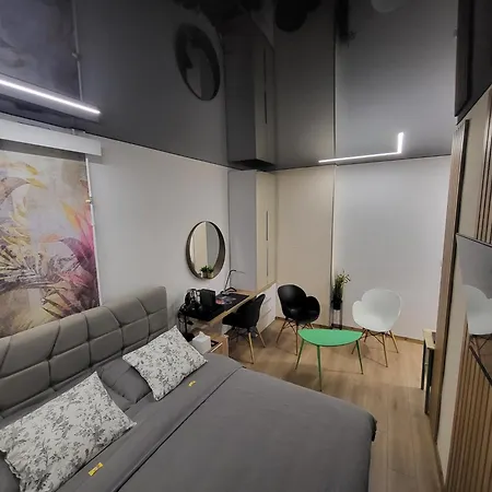 Luxury Square 2214 Apartment